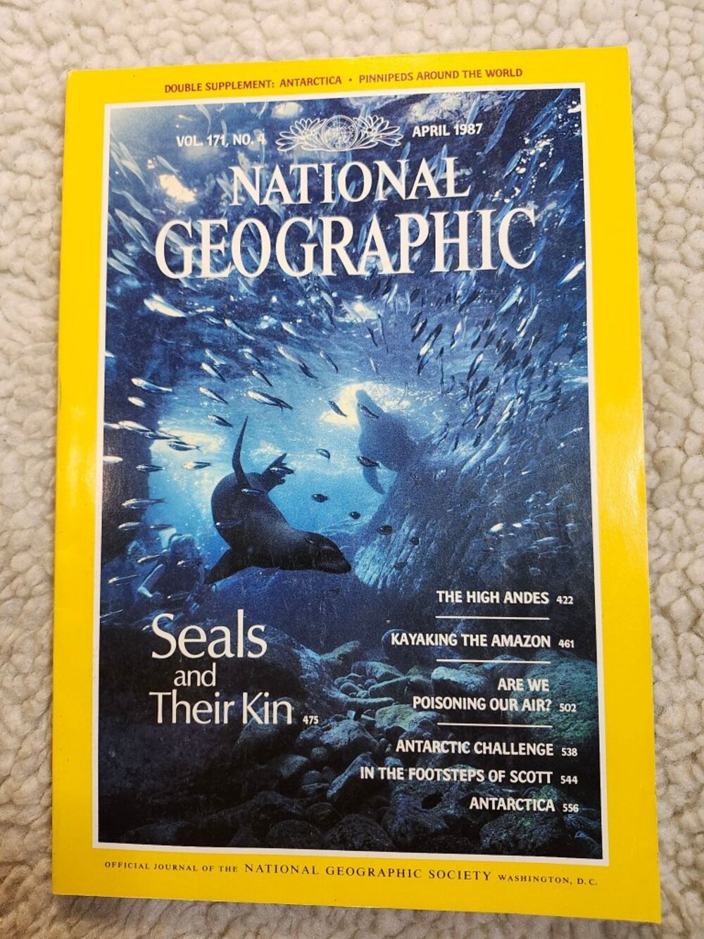 National Geographic Apr 1987 Seals and Their Kin Pinnipeds Double Supplement